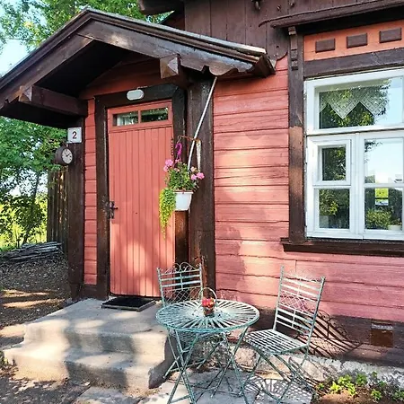 Sallimeister Linda Kuelalistemaja.