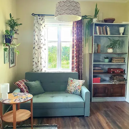 Sallimeister Linda Kuelalistemaja. *