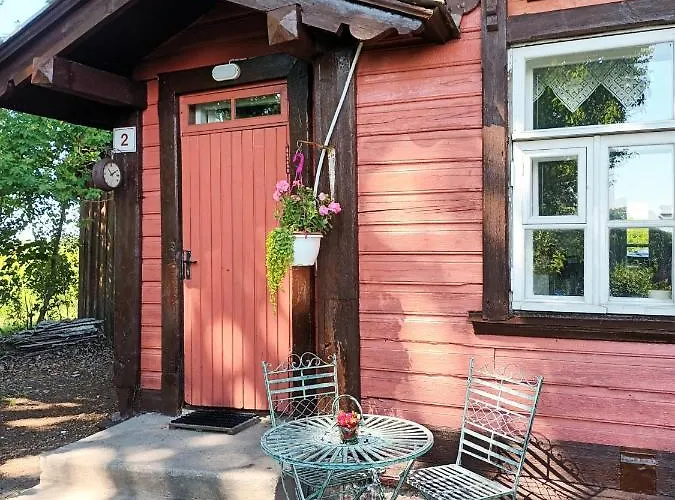 Sallimeister Linda Kuelalistemaja.