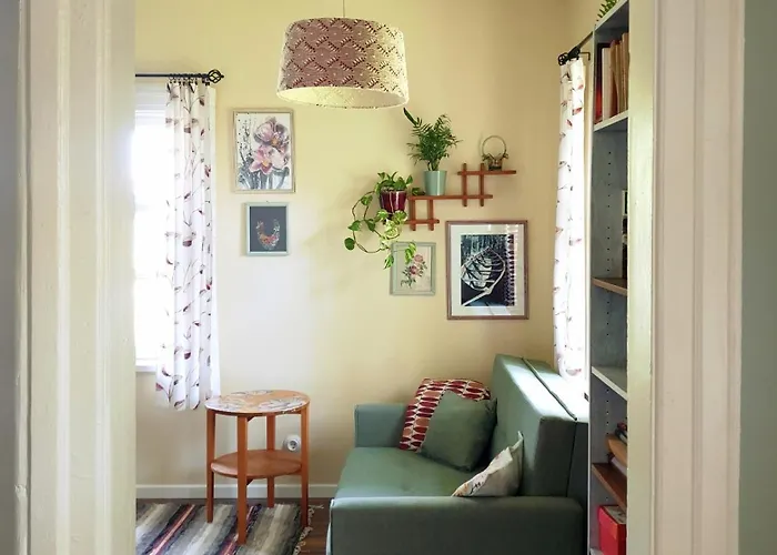 Sallimeister Linda Kuelalistemaja. Villa Haapsalu